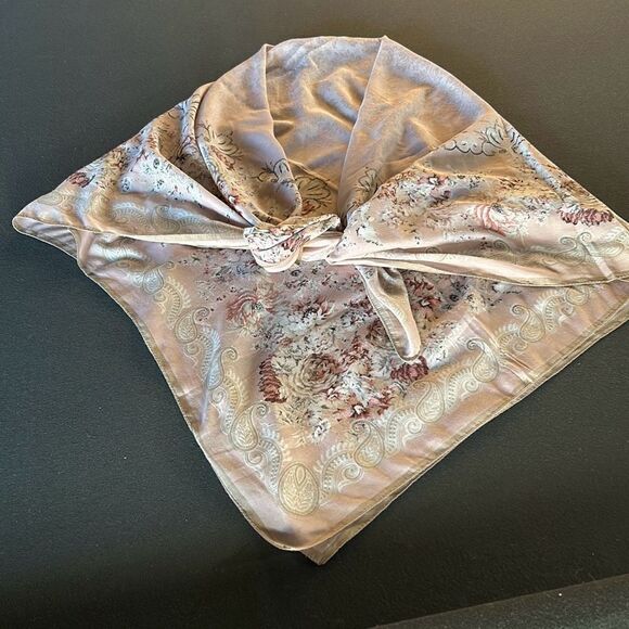 Turkish Floral Scarf - Picture 4 of 6